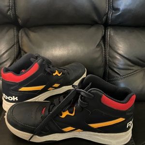 Reebok size 5